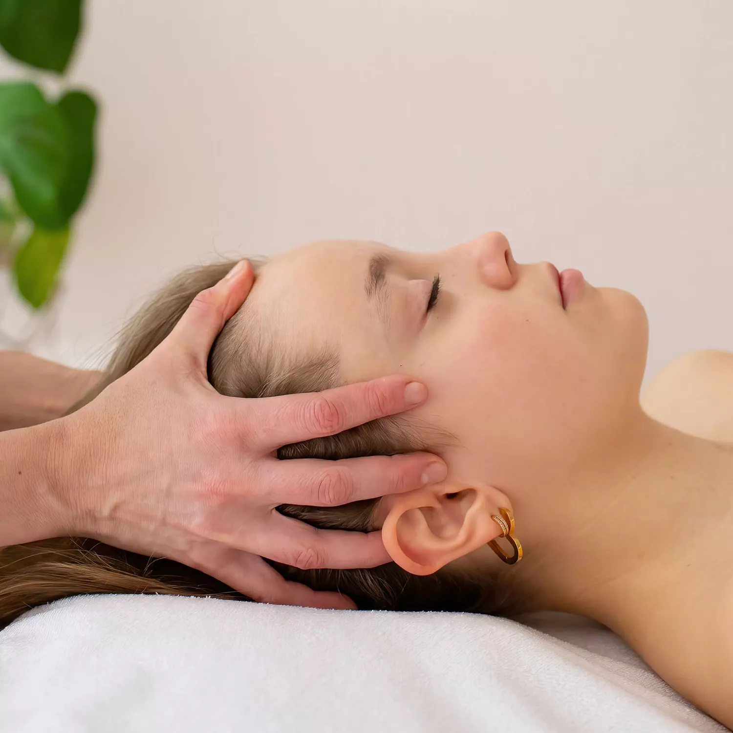 15-child-teenager-massage-00